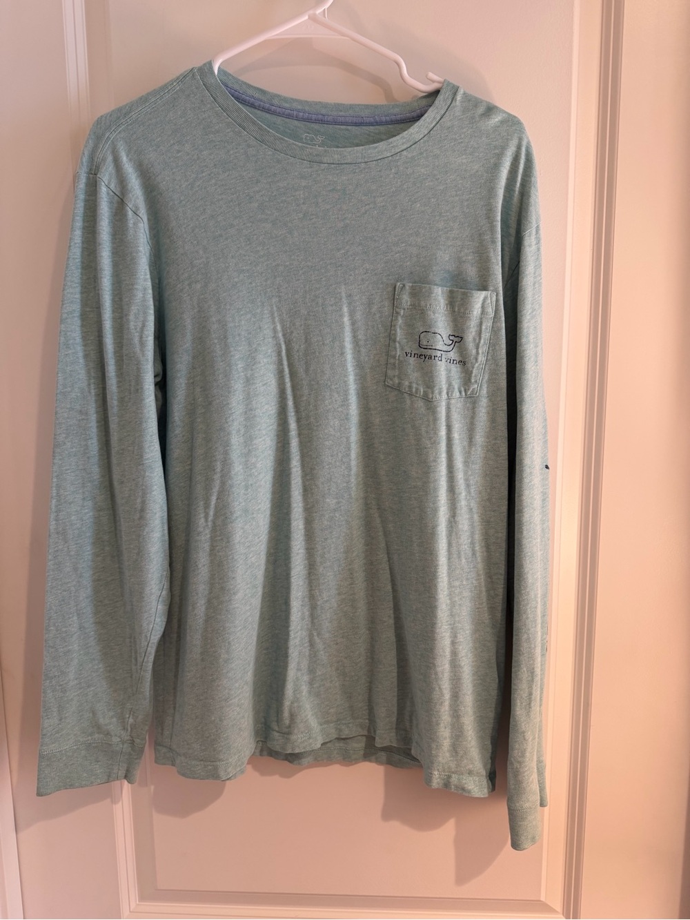 Vineyard Vines Men's Long-Sleeve Pocket Tee in Light Seafoam Green